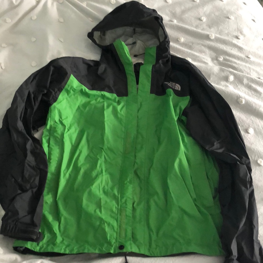 NWOT Green and dark Gray NorthFace rain jacket!!